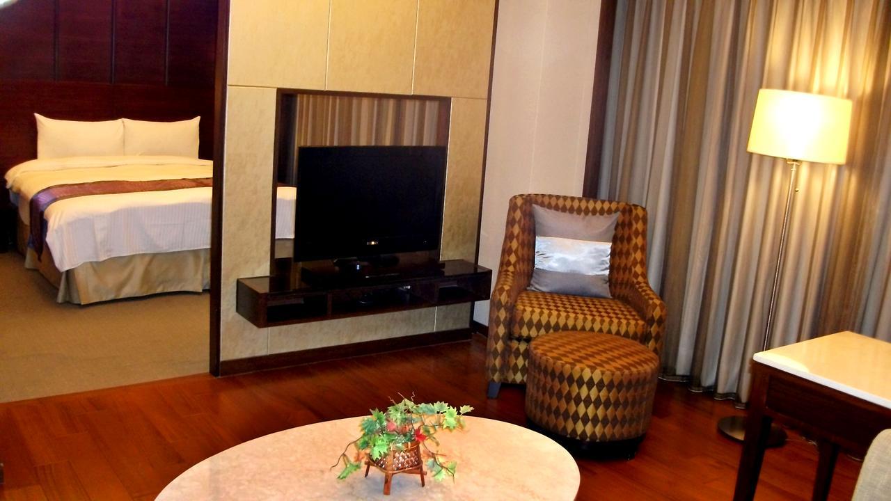 Elite Hotel Toufen Luaran gambar