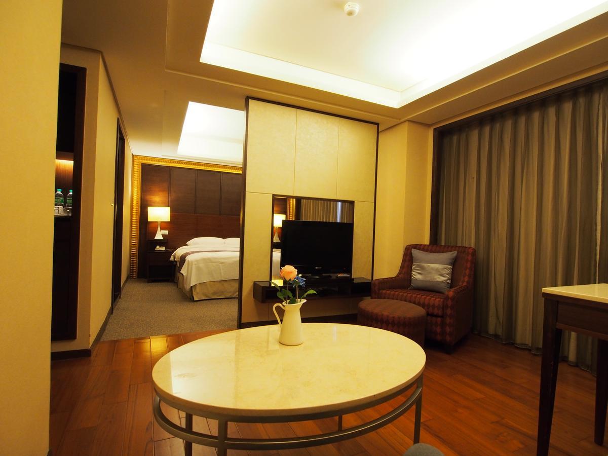 Elite Hotel Toufen Luaran gambar